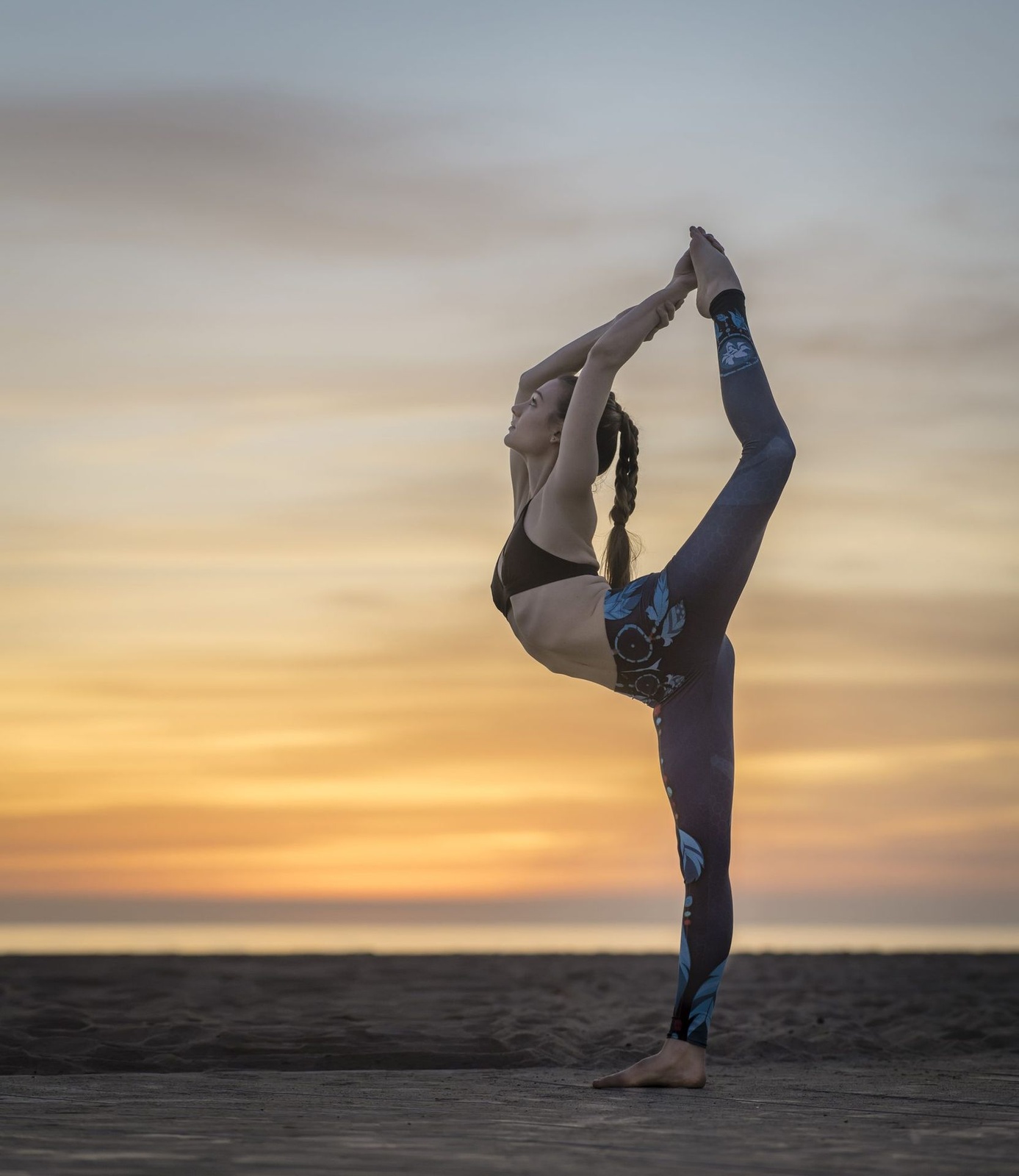 Posture du danseur au coucher du soleil